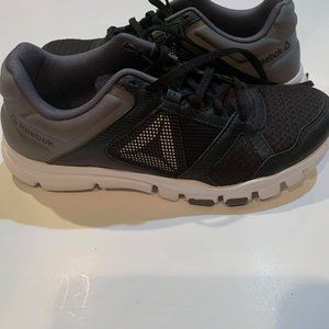 Barely Worn Reebok Tennis Shoes Sneakers